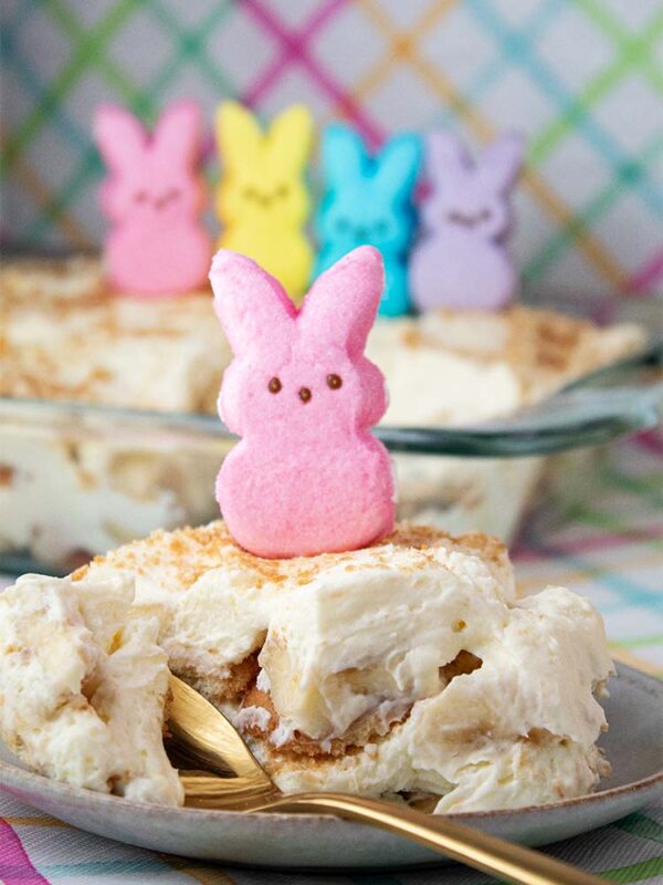 Easter Banana Pudding (with Peeps Bunnies!)